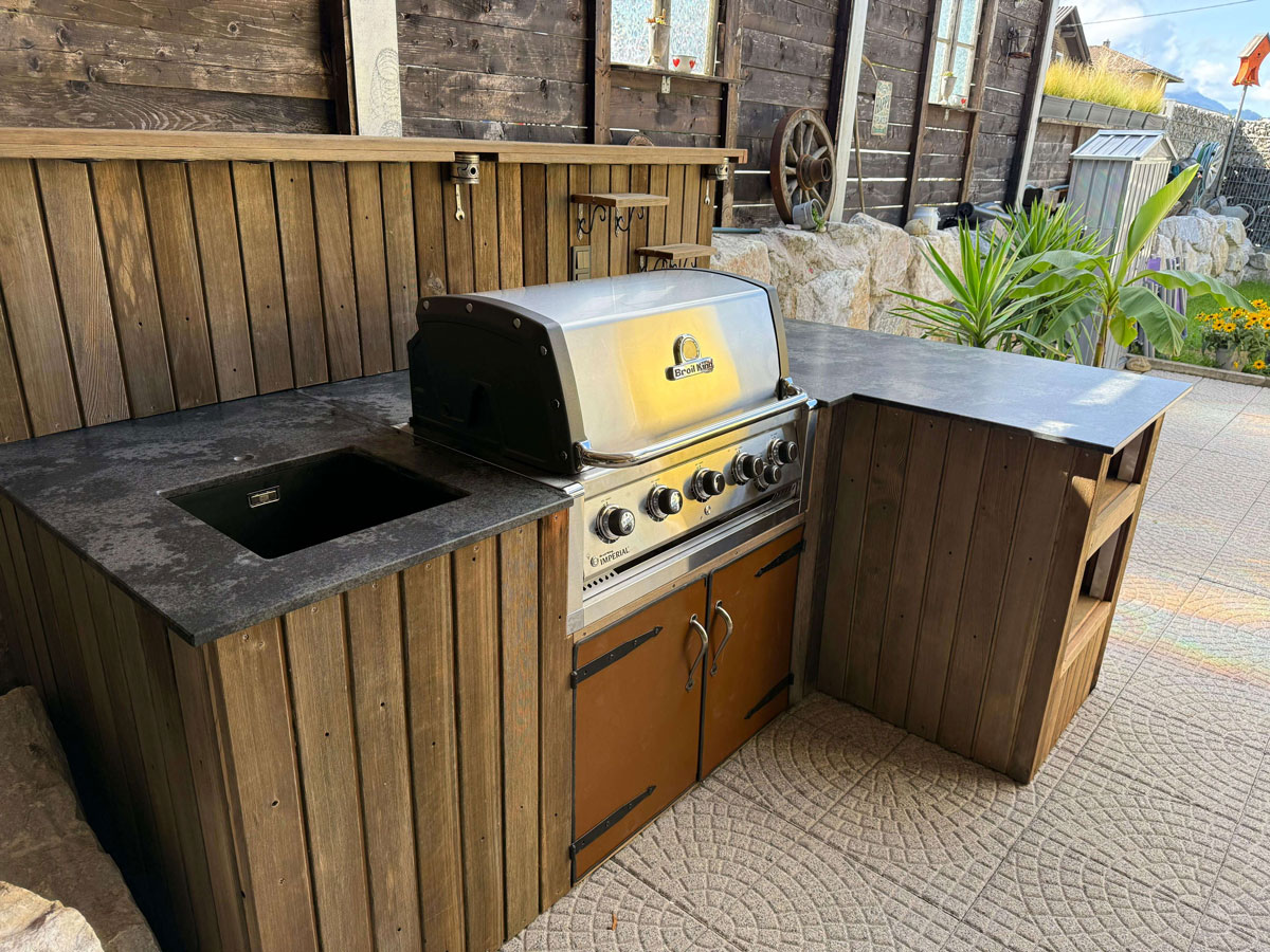 Outdoorküche Küchenarbeitsplatte von Perfect Stone