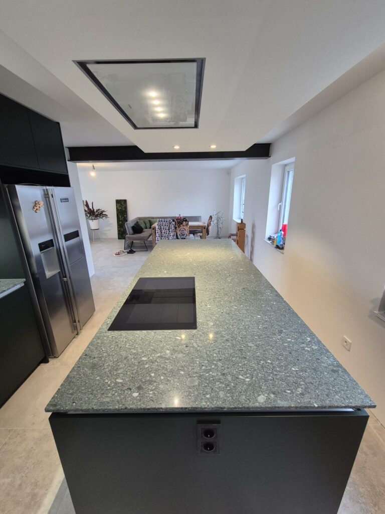 Küchen Arbeitsplatte Nordic Blanc Poliert von Perfect Stone