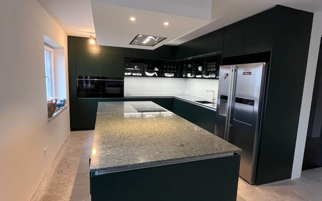 Nordic Blanc poliert Küche