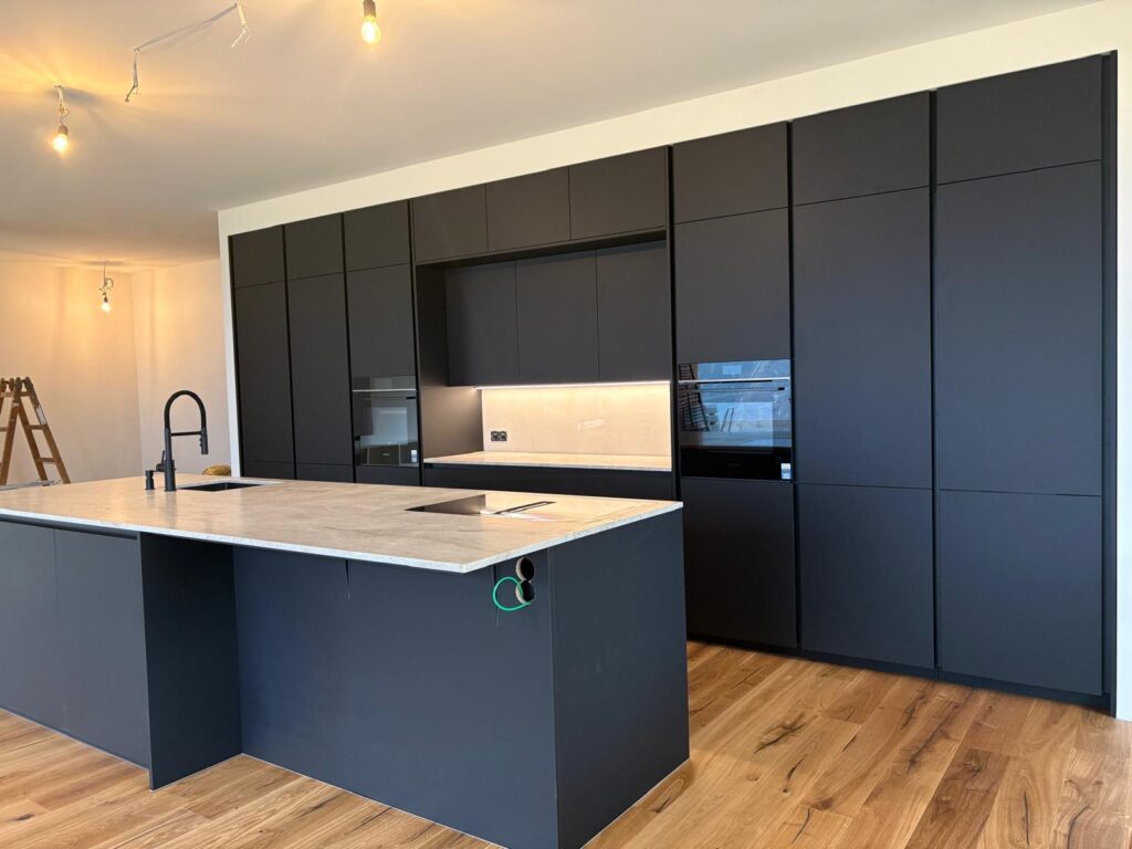 Küchen Arbeitsplatte Taj Mahal Leather von Perfect Stone